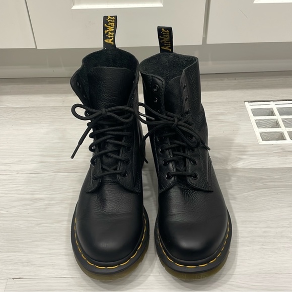 Dr. Martens 1460 Pascal Virginia Black Leather Boots - Picture 1 of 7